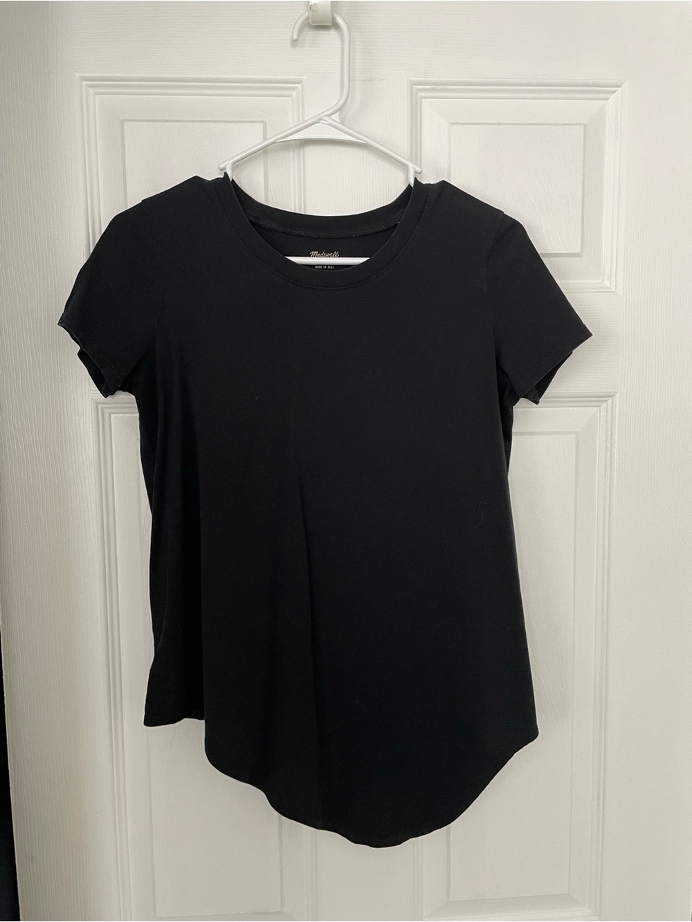 Madewell short sleeve asymmetric hemline shirt